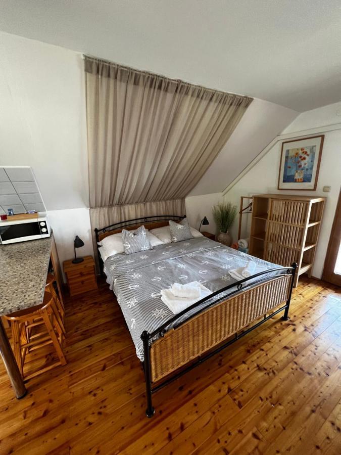 Szoloskert Studio Apartman Ábrahámhegy Exterior foto
